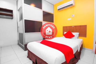 اُیو 582 هتل والک این