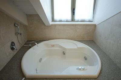 بست وسترن کریستال پالاس هتل