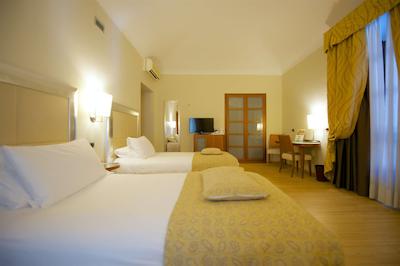 بست وسترن کریستال پالاس هتل