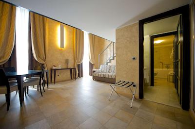 بست وسترن کریستال پالاس هتل