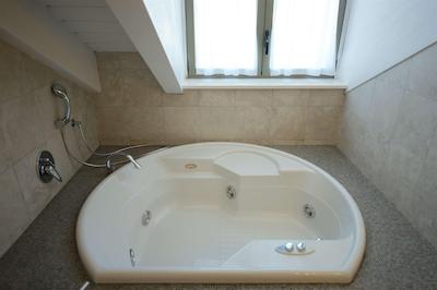 بست وسترن کریستال پالاس هتل