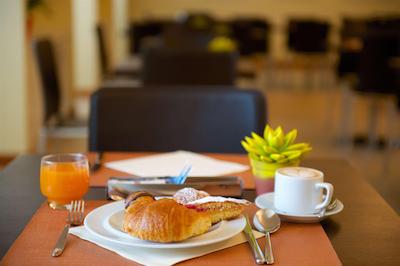 بست وسترن کریستال پالاس هتل