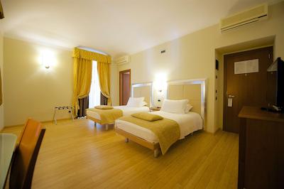 بست وسترن کریستال پالاس هتل