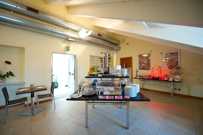 بست وسترن کریستال پالاس هتل