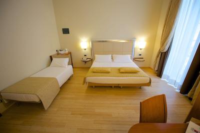 بست وسترن کریستال پالاس هتل