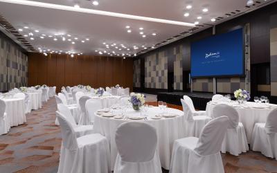 رادیسون بلو الیمپیسکی هتل