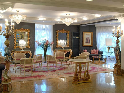 سرکتل هتل اردوز کارملیتاز