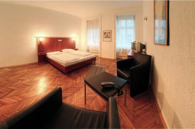 کارلتون اُپرا