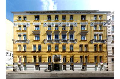 کارلتون اُپرا