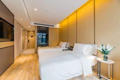 اتور اس هتل لوجیازوی اورینتال پیرل شانگهای