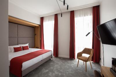 مناستری بوتیک هتل