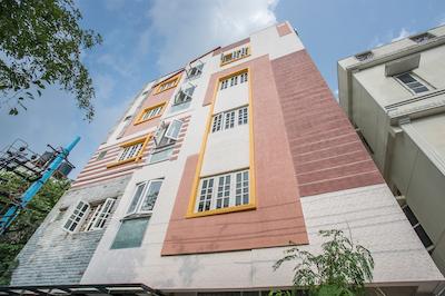 هتل توریستا بای اُیو رومز