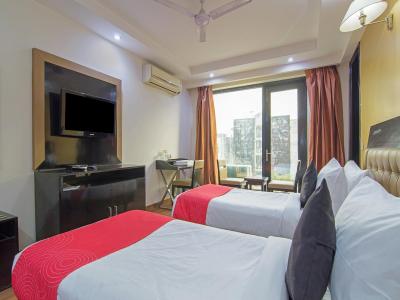 ادیشن او 30029 هتل بلو مون