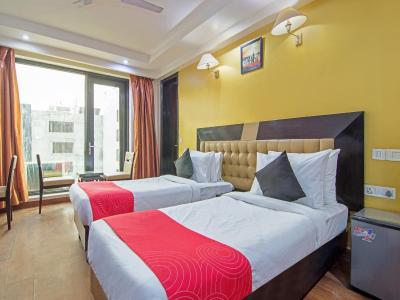 ادیشن او 30029 هتل بلو مون