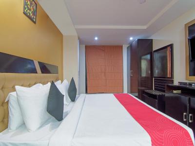 ادیشن او 30029 هتل بلو مون