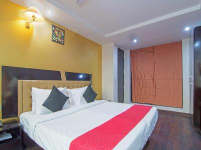 ادیشن او 30029 هتل بلو مون