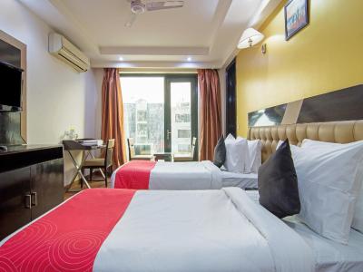 ادیشن او 30029 هتل بلو مون