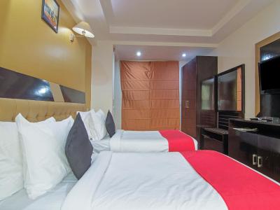 ادیشن او 30029 هتل بلو مون