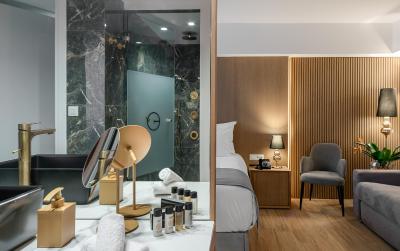 الیا ارمو آتن هتل