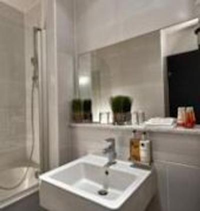 نیکس مانهیم بای لئوناردو