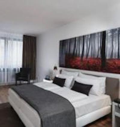 نیکس مانهیم بای لئوناردو