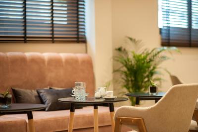 آتن پلاتینوم رومز اند سوئیتس