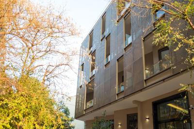 آتن پلاتینوم رومز اند سوئیتس