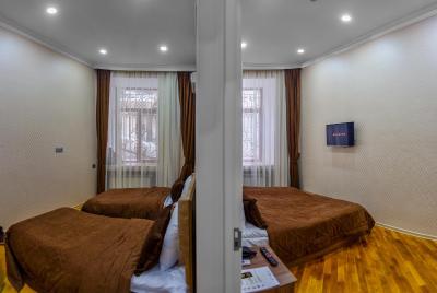 دنیز این سیتی هتل