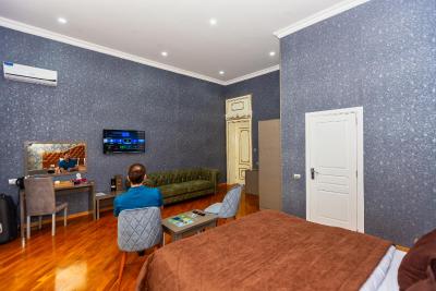 دنیز این سیتی هتل