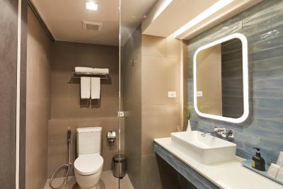 د کوارتر لادپراو بای یو اچ جی