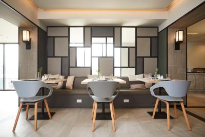 د کوارتر لادپراو بای یو اچ جی