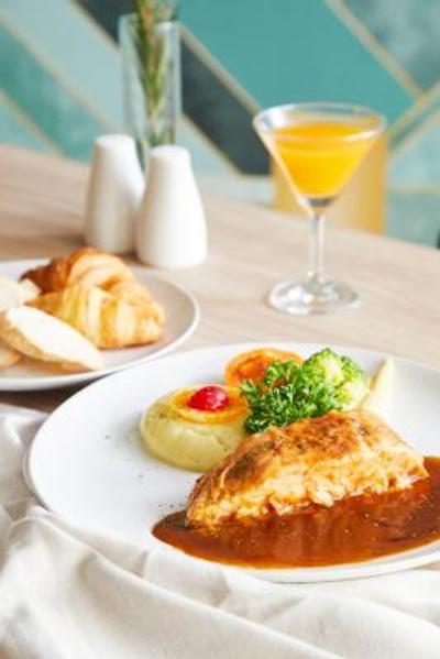 د کوارتر لادپراو بای یو اچ جی