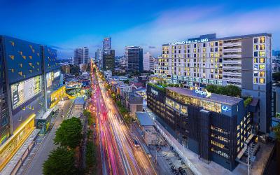 د کوارتر لادپراو بای یو اچ جی