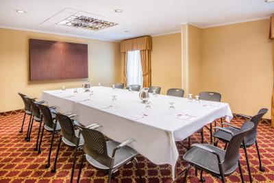 کرون پلازا ترنتو آیرپرت