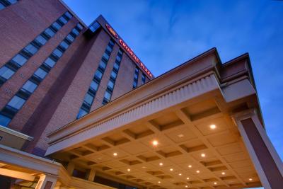 کرون پلازا ترنتو آیرپرت