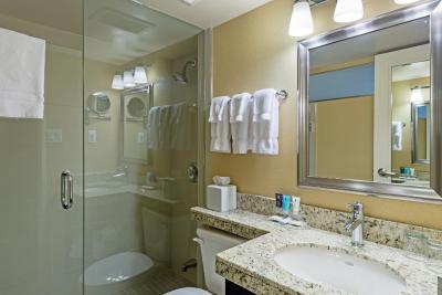 کرون پلازا ترنتو آیرپرت