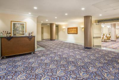 کرون پلازا ترنتو آیرپرت