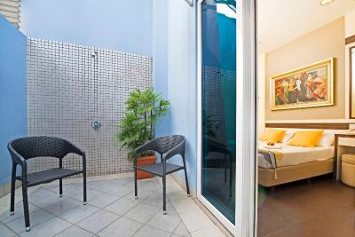 هتل 81-بوگیس