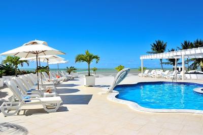 هتل کاسا بلانکا بوسینز اند اسپا