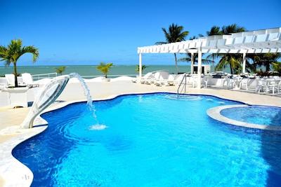 هتل کاسا بلانکا بوسینز اند اسپا