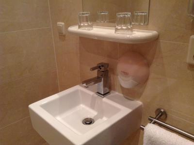 اادام ویلهلمینا