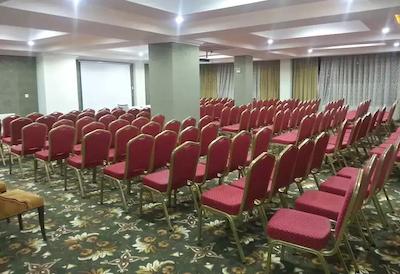 نوان سوئیت هتل