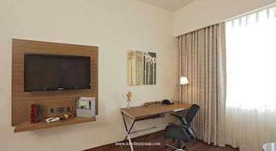 کانتری این اند سوئیتس گرگاون یودیوگ ویهار