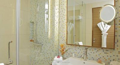 کانتری این اند سوئیتس گرگاون یودیوگ ویهار