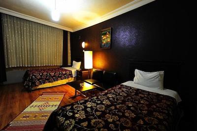 بویوک آزور اوتلی