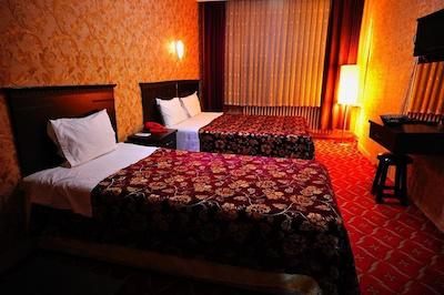 بویوک آزور اوتلی