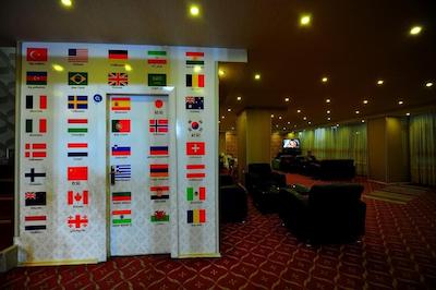 بویوک آزور اوتلی