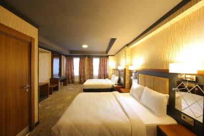 تات پالاس هتل