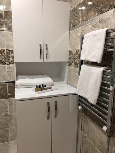 کورنر هتل وان