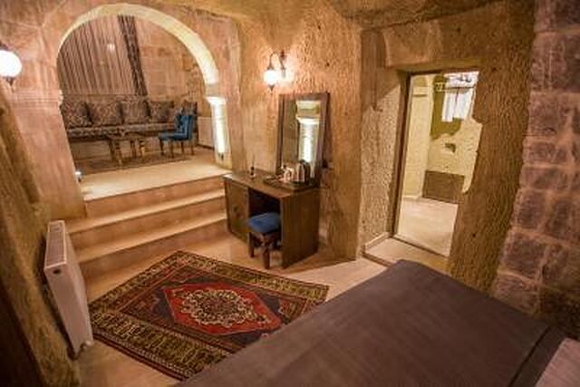 لونا کیو هتل